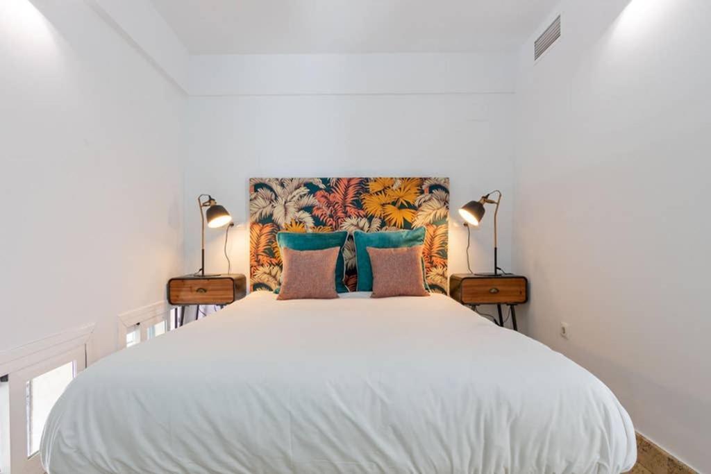セビリアBecas Alameda Duplex By Valcambreアパートメント エクステリア 写真
