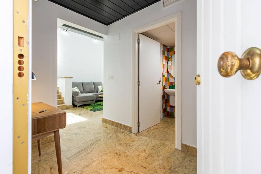 セビリアBecas Alameda Duplex By Valcambreアパートメント エクステリア 写真